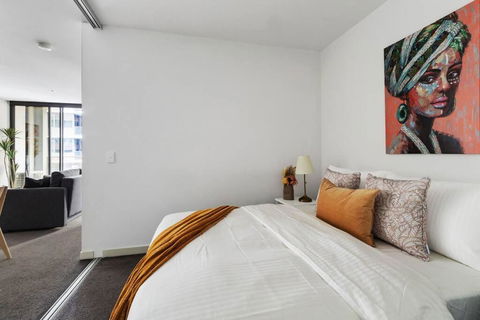 A Chic 2BR Apt Near Southern Cross, With Secure Parking - Lightning Ridge Tourism 2