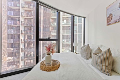 A Chic 2BR Apt Right Next To Melbourne Central - Lightning Ridge Tourism 0