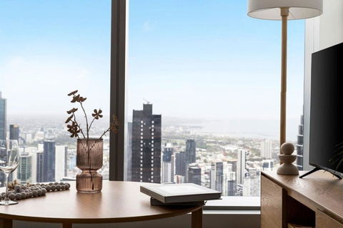 A Chic 2BR Apt With Panoramic Views FREE Parking - Lightning Ridge Tourism 0
