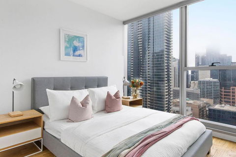 A Chic & Lovely 2BR Apt CBD With City Views - Lightning Ridge Tourism 0