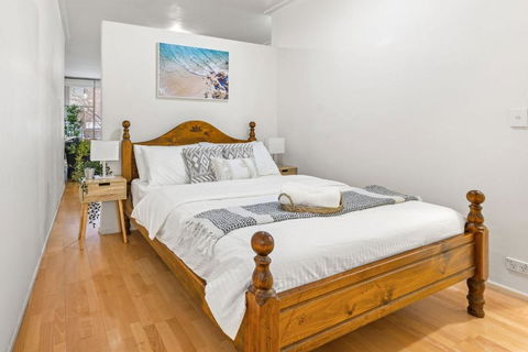 A Chic Studio Right Next To Darling Harbour - Lightning Ridge Tourism 1