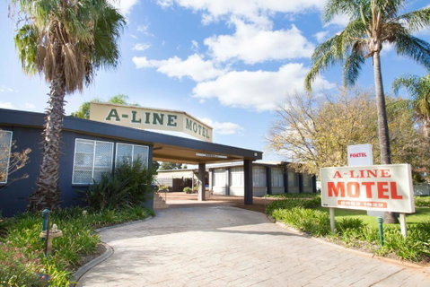 A Line Motel - Lightning Ridge Tourism 0