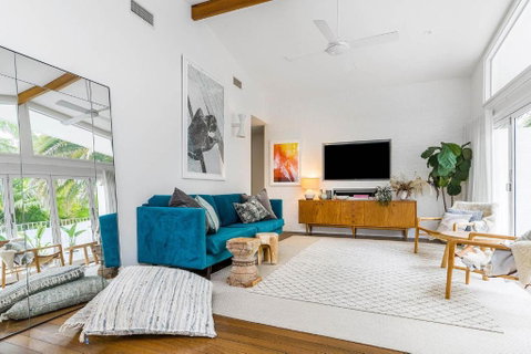 A Perfect Stay - The Chalet - Lightning Ridge Tourism 4