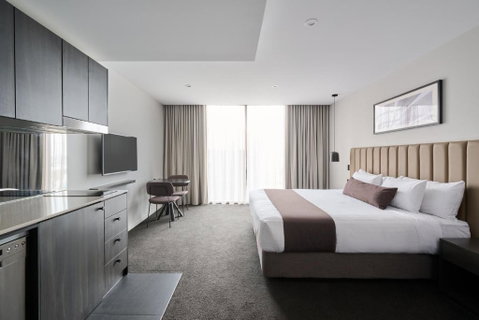 Abode Belconnen - Lightning Ridge Tourism 1