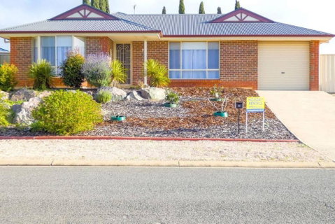 About That Time - Lightning Ridge Tourism 0