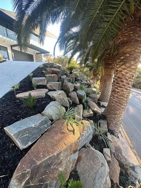 Adelaide - Upmarket Water Front Home - Lightning Ridge Tourism 1