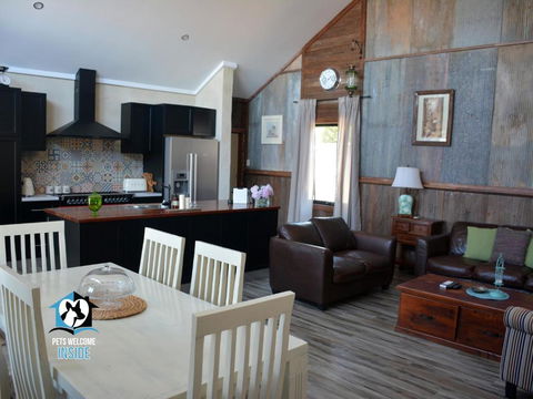 A Beautiful New Property, Walking Distance To The Beach In Esperance WA! - Lightning Ridge Tourism 2