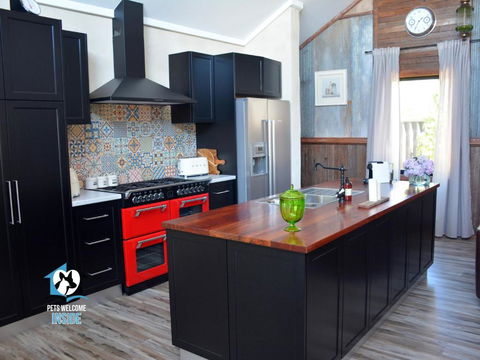 A Beautiful New Property, Walking Distance To The Beach In Esperance WA! - Lightning Ridge Tourism 4