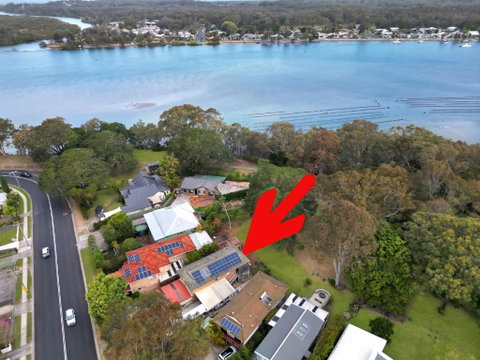 Absolute Waterfront - Lightning Ridge Tourism 0