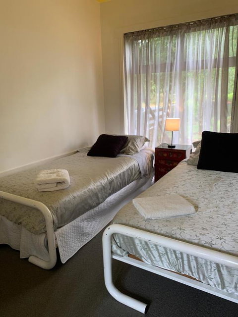 Akyra - Lightning Ridge Tourism 1