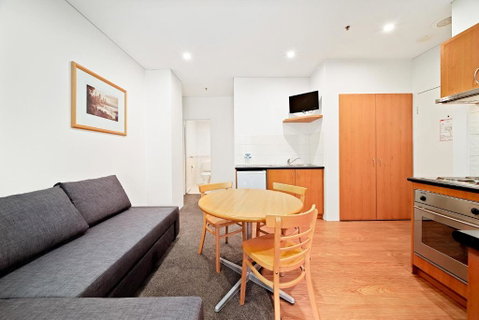 All Suites Perth - Lightning Ridge Tourism 3