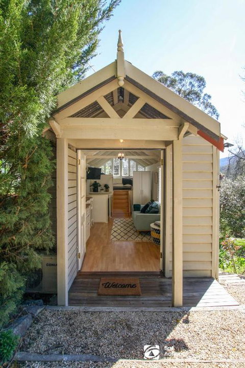 Alsace - Healesville - Lightning Ridge Tourism 1