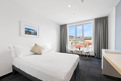 Allurity Hotel - Lightning Ridge Tourism 0