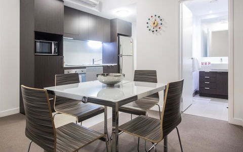 M&A Apartments - Lightning Ridge Tourism 31