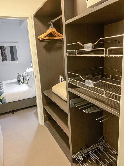 M&A Apartments - Lightning Ridge Tourism 19