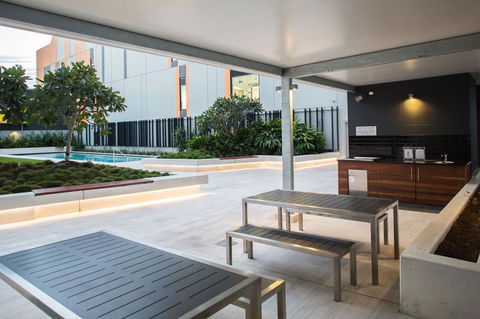 M&A Apartments - Lightning Ridge Tourism 29