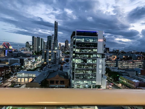 M&A Apartments - Lightning Ridge Tourism 33