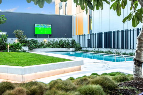 M&A Apartments - Lightning Ridge Tourism 14