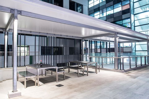 M&A Apartments - Lightning Ridge Tourism 26