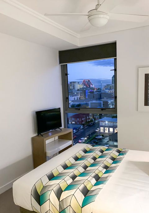 M&A Apartments - Lightning Ridge Tourism 21