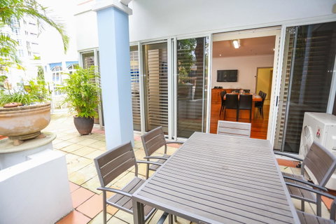 Bel Air On Broadbeach - Official - Lightning Ridge Tourism 9