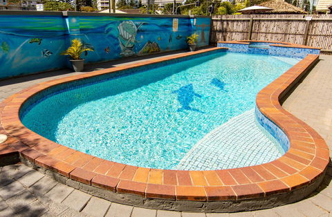 Burleigh Gold Coast Motel - Lightning Ridge Tourism 19