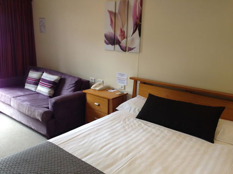 Eastgate On The Range Motel - Lightning Ridge Tourism 33