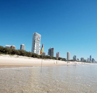 Oceana On Broadbeach - Lightning Ridge Tourism