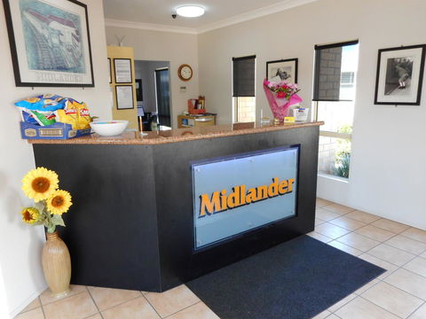 Midlander Motor Inn - Lightning Ridge Tourism 1