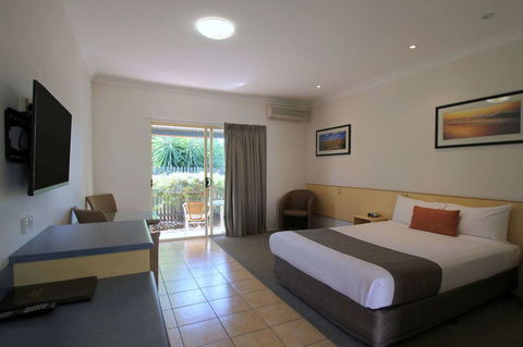 Midlander Motor Inn - Lightning Ridge Tourism 16
