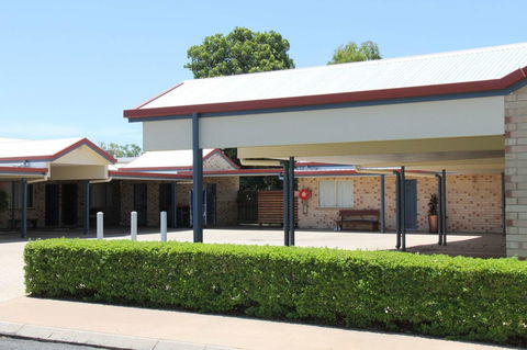 Midlander Motor Inn - Lightning Ridge Tourism 26