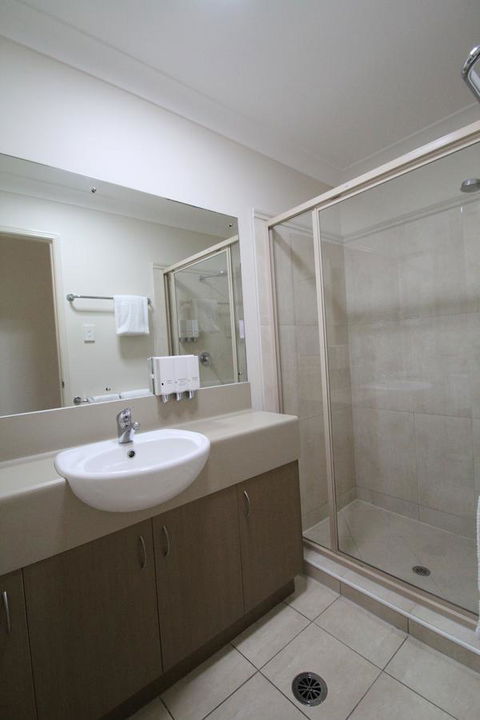Midlander Motor Inn - Lightning Ridge Tourism 4