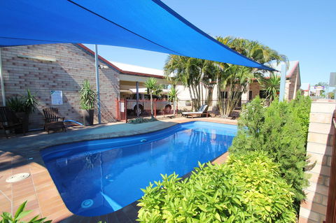 Midlander Motor Inn - Lightning Ridge Tourism 2