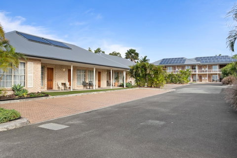 Coopers Colonial Motel - Lightning Ridge Tourism 25