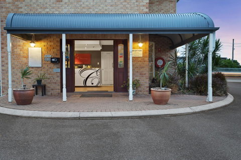 Coopers Colonial Motel - Lightning Ridge Tourism 6