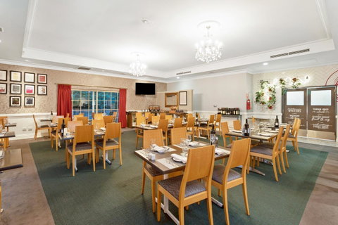 Coopers Colonial Motel - Lightning Ridge Tourism 11