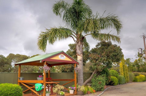 Ficifolia Lodge - Lightning Ridge Tourism 8