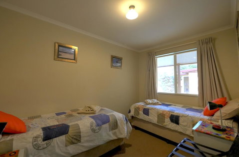 Ficifolia Lodge - Lightning Ridge Tourism 21