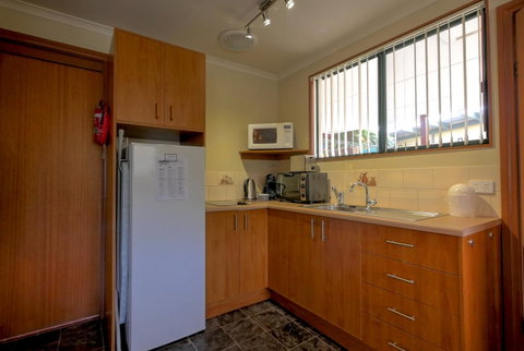 Ficifolia Lodge - Lightning Ridge Tourism 18