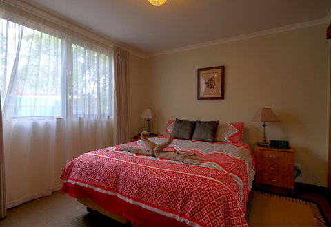 Ficifolia Lodge - Lightning Ridge Tourism 22