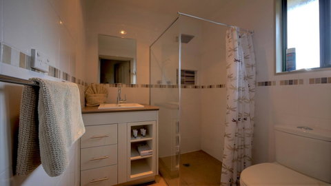 Ficifolia Lodge - Lightning Ridge Tourism 2