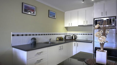 Ficifolia Lodge - Lightning Ridge Tourism 4