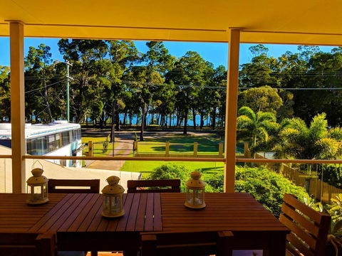 Waterfront At White Patch - Lightning Ridge Tourism 9