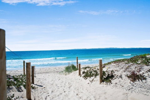 Walk To Surf Beach - Ground Floor Apartment - Bribie Horizons Boyd St, Woorim - Lightning Ridge Tourism 0