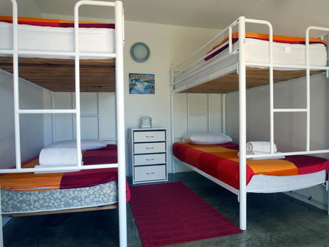 A AAA C-SHACK - Lightning Ridge Tourism 19
