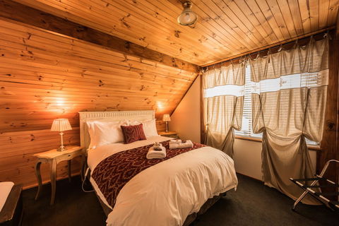 Parnella Adventure Bay, Bruny Island - Lightning Ridge Tourism 7