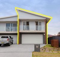 'Birubi Breezes' 2/7 Fitzroy St - Large Duplex with Air Conditioning WIFI  only 5 minute walk to the beach - Lightning Ridge Tourism