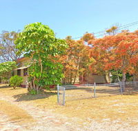 'Daves Place' 27 Rigney St - Holiday house with WIFI Aircon  Boat Parking - Lightning Ridge Tourism