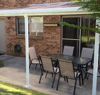 'Lighthouse Palms' - Lightning Ridge Tourism