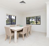 'Ocean to Beach' Luxury Hide Away - Lightning Ridge Tourism
